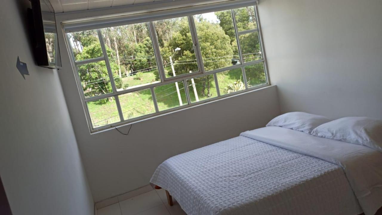 Hotel Mi Gloria 通哈 外观 照片